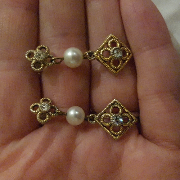 Vintage Pearl and Gold-tone Earrings, EUC - Picture 2 of 2